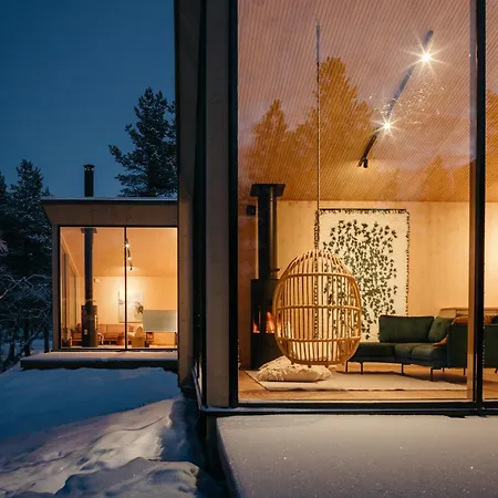 Moderni Puuhuvila Eraemaan Reunalla Kiilopaeaellae Villa