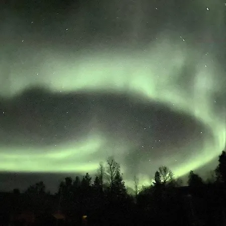 Moderni Puuhuvila Eraemaan Reunalla Kiilopaeaellae Villa