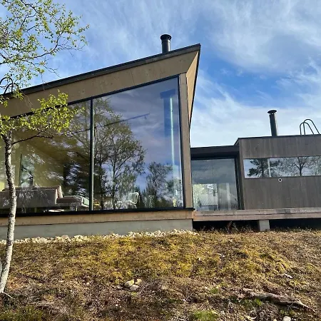 Villa Moderni Puuhuvila Eraemaan Reunalla Kiilopaeaellae Saariselkä