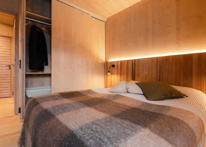 Βίλα Moderni Puuhuvila Eraemaan Reunalla Kiilopaeaellae *