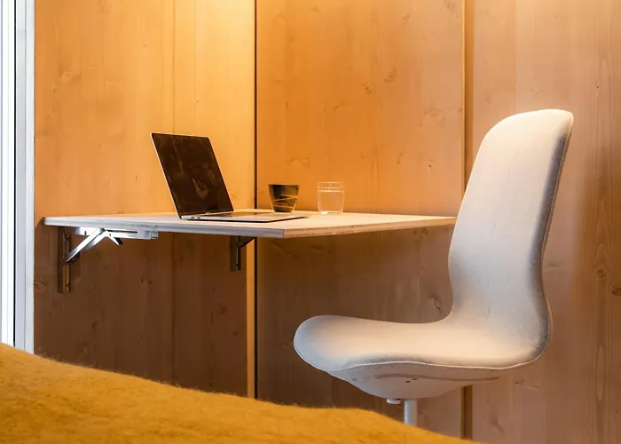 Moderni Puuhuvila Eraemaan Reunalla Kiilopaeaellae Βίλα