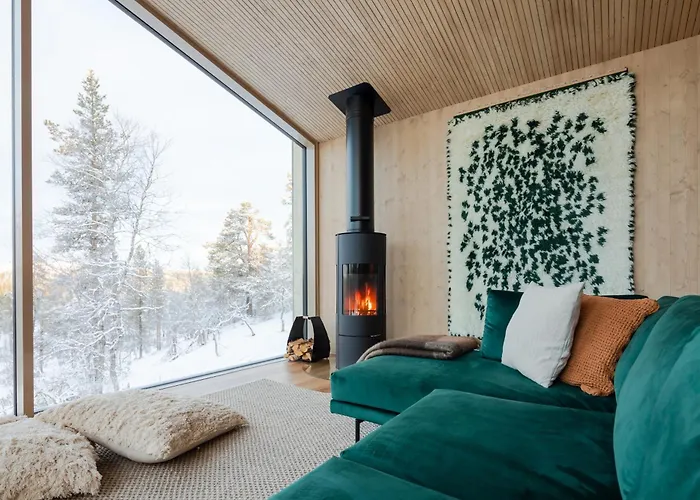 Βίλα Moderni Puuhuvila Eraemaan Reunalla Kiilopaeaellae