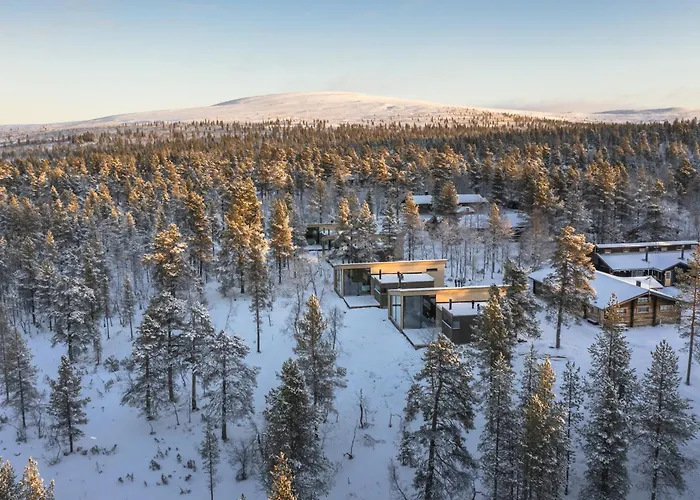 Βίλα Moderni Puuhuvila Eraemaan Reunalla Kiilopaeaellae